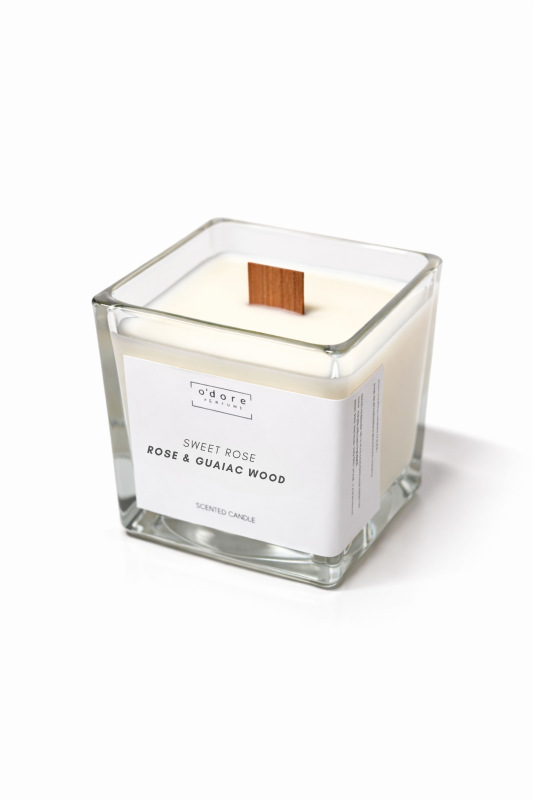 o´dore Sójová sviečka SWEET ROSE Rose & Guiaiac wood 1