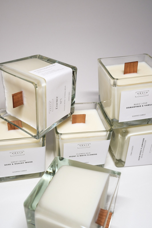 o´dore Sójová sviečka WMN LIKE ME Black currant & Jasmine & Wood 2