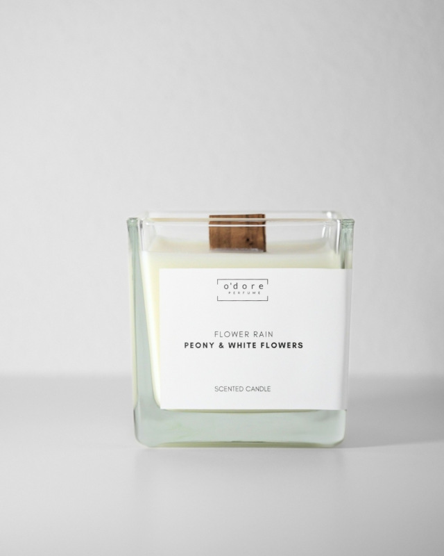 o´dore Sójová sviečka FLOWER RAIN Peony & White flowers